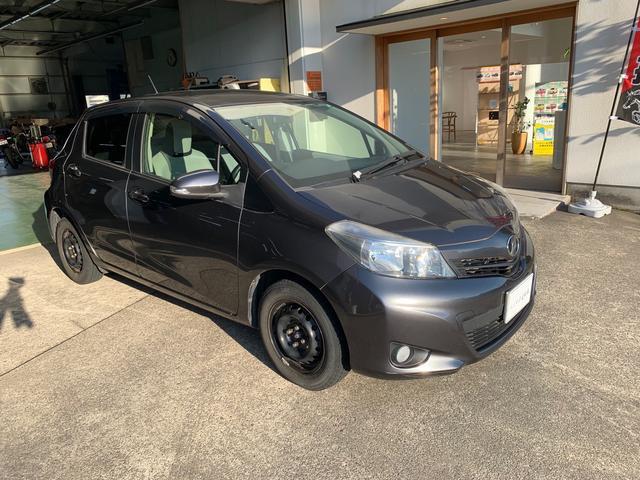 TOYOTA VITZ 2012